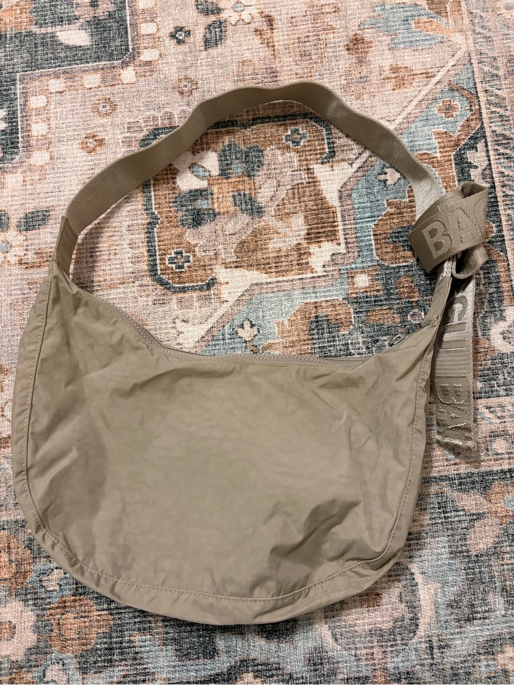Baggu Nylon medium Crescent Shoulder Bag — Dove